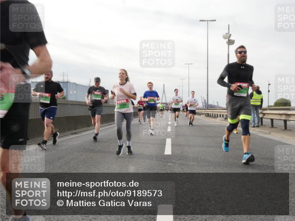 03.10.2025 - Köhlbrandbrückenlauf Matties Gatica Varas http://msf.ph/oto/9189573 03.10.2025 15:58:40 Position 3 8700 meine-sportfotos.de