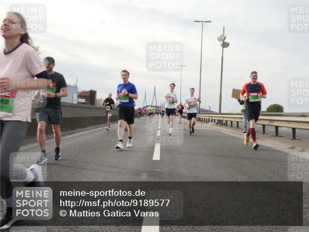03.10.2025 - Köhlbrandbrückenlauf Matties Gatica Varas http://msf.ph/oto/9189577 03.10.2025 15:58:41 Position 3  meine-sportfotos.de