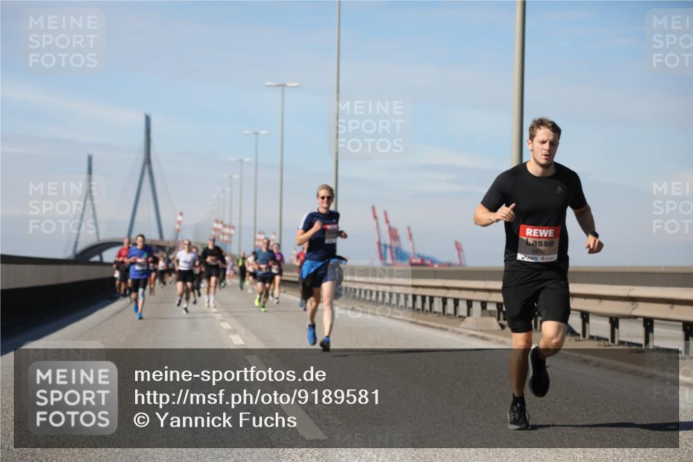 03.10.2025 - Köhlbrandbrückenlauf Yannick Fuchs http://msf.ph/oto/9189581 03.10.2025 11:49:13 Position 3 4836 meine-sportfotos.de