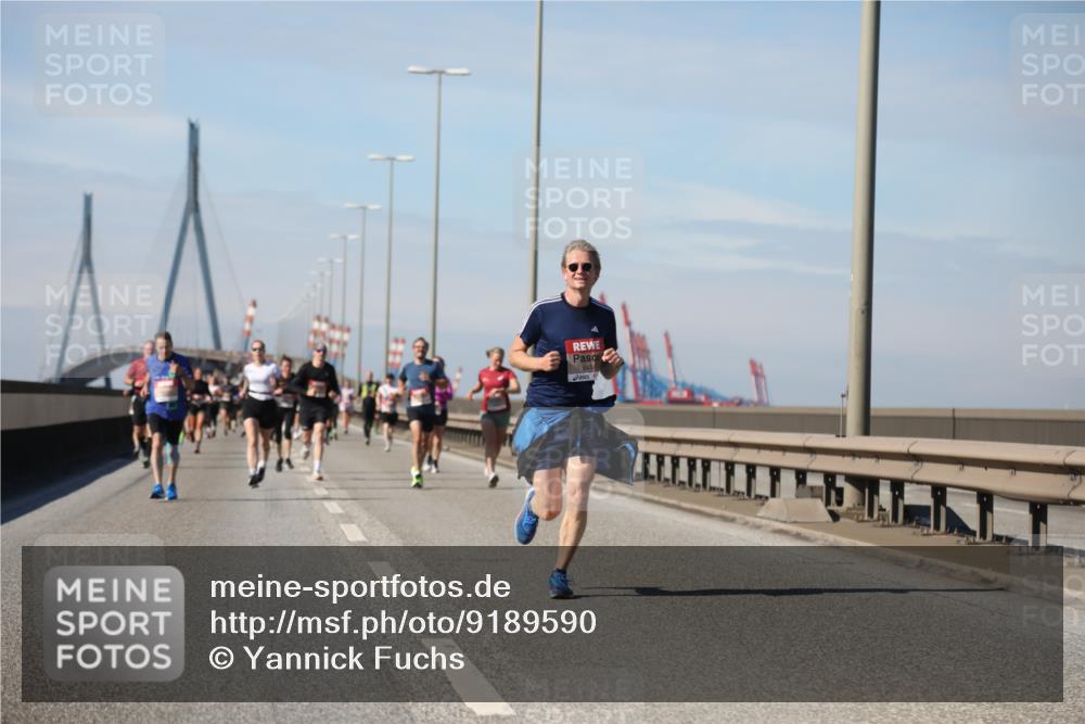 03.10.2025 - Köhlbrandbrückenlauf Yannick Fuchs http://msf.ph/oto/9189590 03.10.2025 11:49:14 Position 3  meine-sportfotos.de