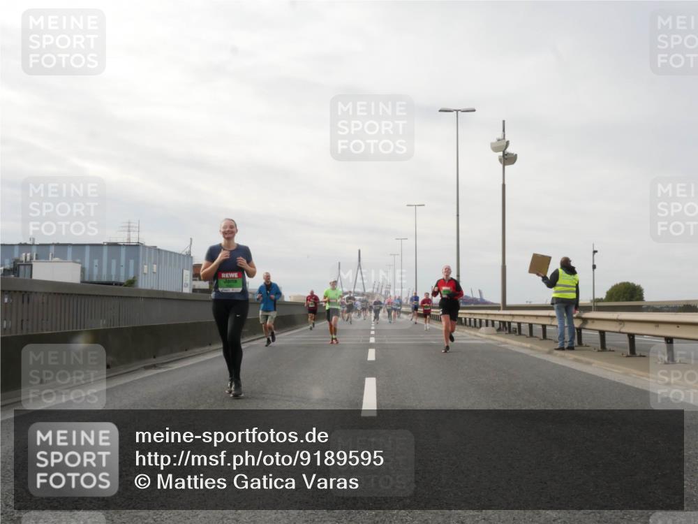 03.10.2025 - Köhlbrandbrückenlauf Matties Gatica Varas http://msf.ph/oto/9189595 03.10.2025 15:58:45 Position 3  meine-sportfotos.de