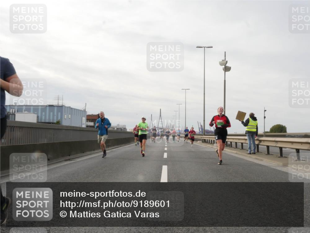 03.10.2025 - Köhlbrandbrückenlauf Matties Gatica Varas http://msf.ph/oto/9189601 03.10.2025 15:58:47 Position 3  meine-sportfotos.de