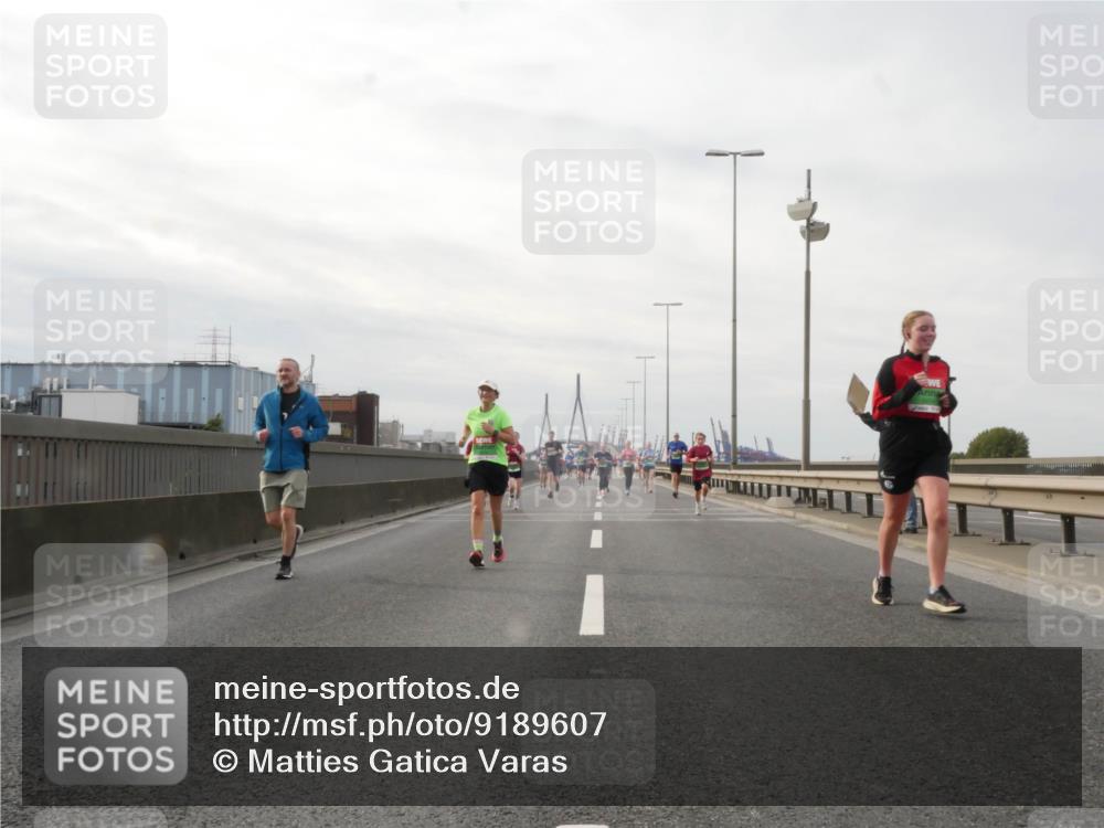 03.10.2025 - Köhlbrandbrückenlauf Matties Gatica Varas http://msf.ph/oto/9189607 03.10.2025 15:58:48 Position 3  meine-sportfotos.de