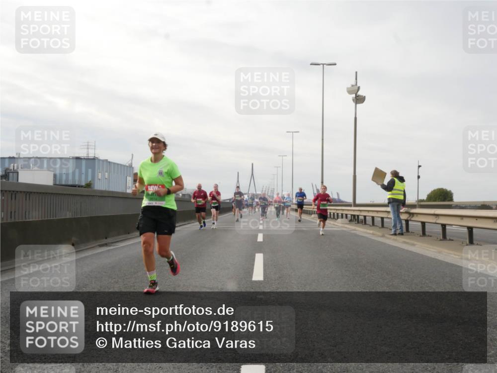 03.10.2025 - Köhlbrandbrückenlauf Matties Gatica Varas http://msf.ph/oto/9189615 03.10.2025 15:58:49 Position 3 9614 meine-sportfotos.de