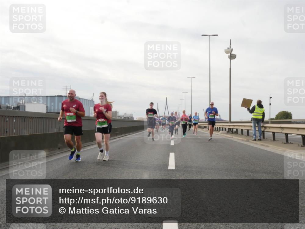 03.10.2025 - Köhlbrandbrückenlauf Matties Gatica Varas http://msf.ph/oto/9189630 03.10.2025 15:58:53 Position 3  meine-sportfotos.de