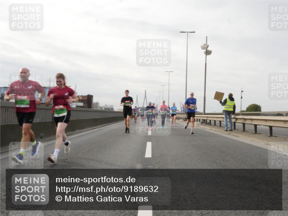 03.10.2025 - Köhlbrandbrückenlauf Matties Gatica Varas http://msf.ph/oto/9189632 03.10.2025 15:58:53 Position 3  meine-sportfotos.de