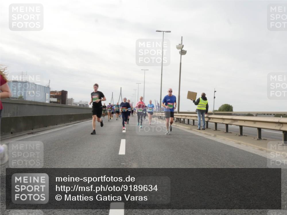 03.10.2025 - Köhlbrandbrückenlauf Matties Gatica Varas http://msf.ph/oto/9189634 03.10.2025 15:58:54 Position 3  meine-sportfotos.de