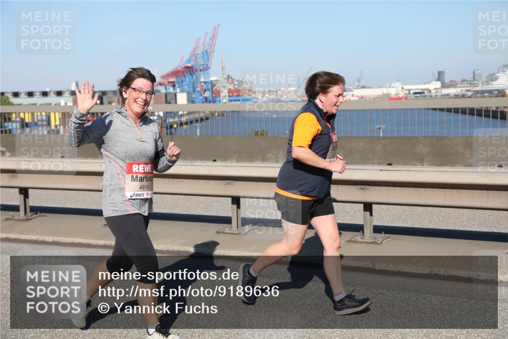 03.10.2025 - Köhlbrandbrückenlauf Yannick Fuchs http://msf.ph/oto/9189636 03.10.2025 12:09:26 Position 3 4919 meine-sportfotos.de