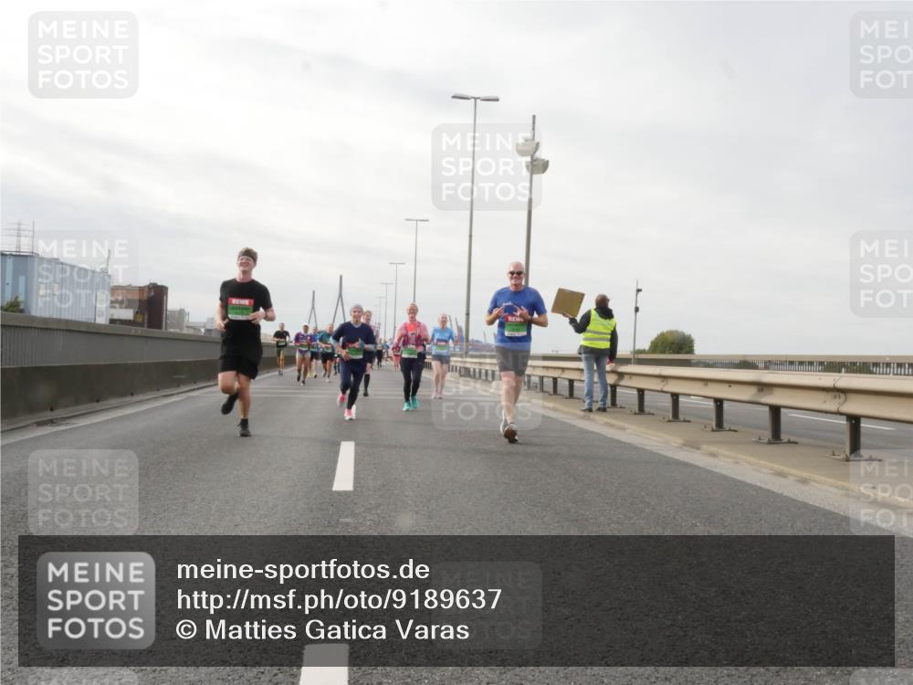 03.10.2025 - Köhlbrandbrückenlauf Matties Gatica Varas http://msf.ph/oto/9189637 03.10.2025 15:58:54 Position 3  meine-sportfotos.de