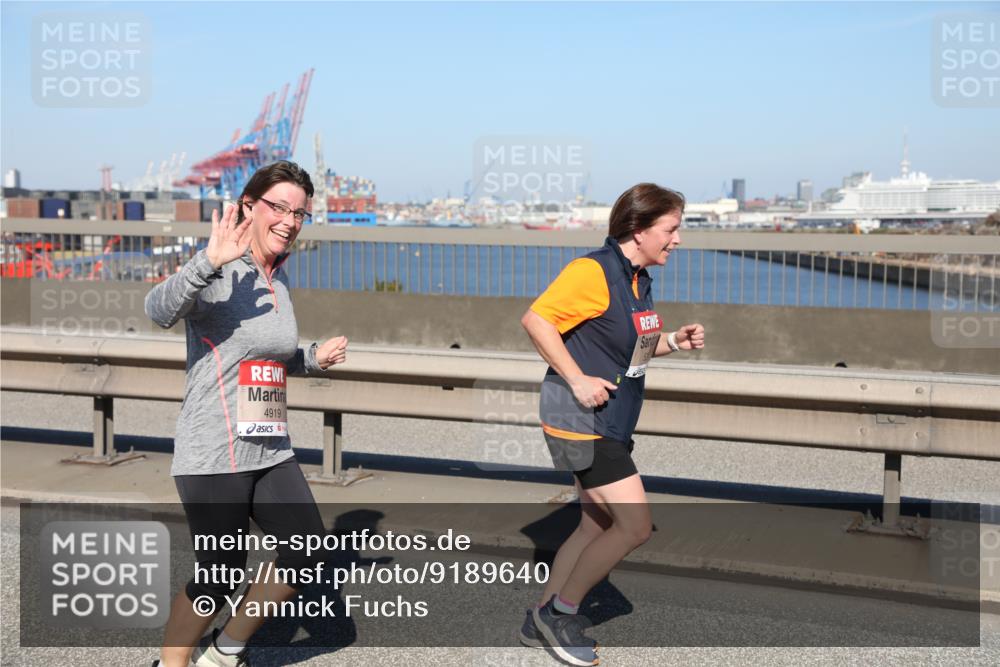 03.10.2025 - Köhlbrandbrückenlauf Yannick Fuchs http://msf.ph/oto/9189640 03.10.2025 12:09:26 Position 3 4919 meine-sportfotos.de