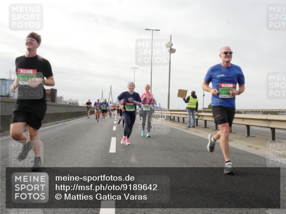 03.10.2025 - Köhlbrandbrückenlauf Matties Gatica Varas http://msf.ph/oto/9189642 03.10.2025 15:58:56 Position 3  meine-sportfotos.de
