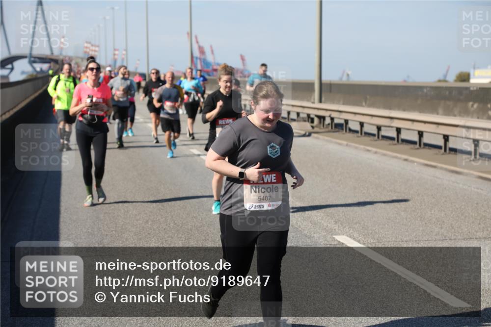 03.10.2025 - Köhlbrandbrückenlauf Yannick Fuchs http://msf.ph/oto/9189647 03.10.2025 12:09:27 Position 3 5407 meine-sportfotos.de