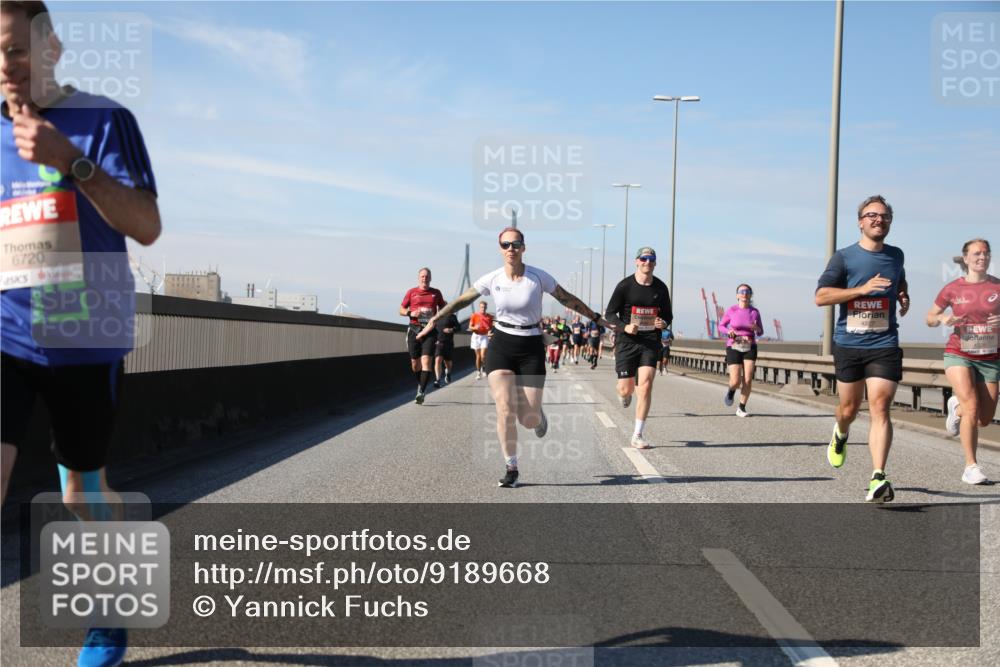03.10.2025 - Köhlbrandbrückenlauf Yannick Fuchs http://msf.ph/oto/9189668 03.10.2025 11:49:22 Position 3 6720 meine-sportfotos.de