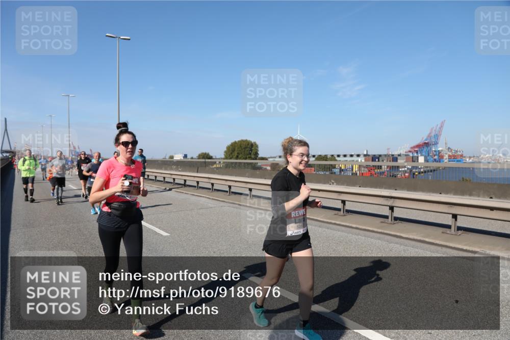 03.10.2025 - Köhlbrandbrückenlauf Yannick Fuchs http://msf.ph/oto/9189676 03.10.2025 12:09:31 Position 3 5289 meine-sportfotos.de