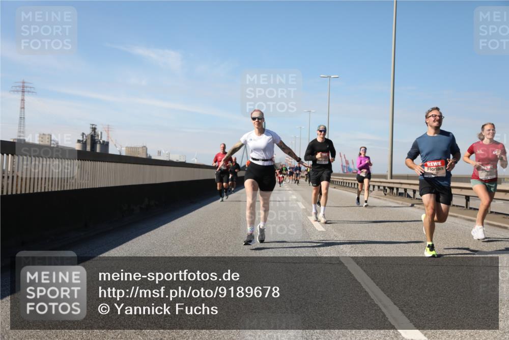 03.10.2025 - Köhlbrandbrückenlauf Yannick Fuchs http://msf.ph/oto/9189678 03.10.2025 11:49:22 Position 3  meine-sportfotos.de