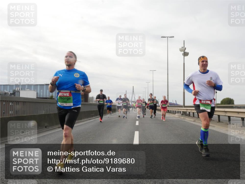 03.10.2025 - Köhlbrandbrückenlauf Matties Gatica Varas http://msf.ph/oto/9189680 03.10.2025 15:59:04 Position 3 7782 meine-sportfotos.de
