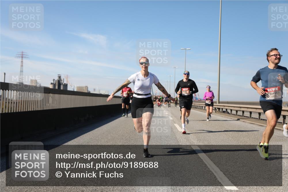 03.10.2025 - Köhlbrandbrückenlauf Yannick Fuchs http://msf.ph/oto/9189688 03.10.2025 11:49:23 Position 3 4327 meine-sportfotos.de