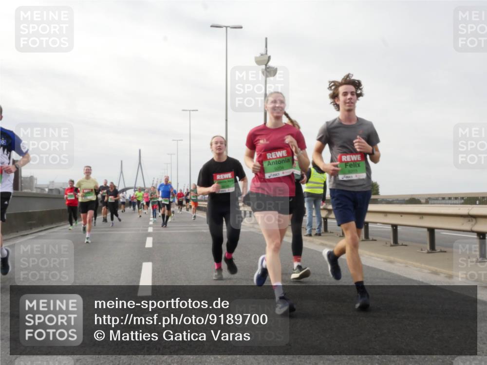 03.10.2025 - Köhlbrandbrückenlauf Matties Gatica Varas http://msf.ph/oto/9189700 03.10.2025 15:59:08 Position 3 9204, 9203 meine-sportfotos.de