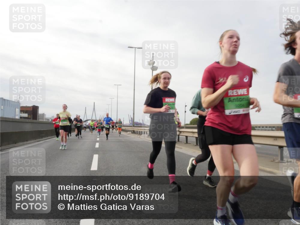 03.10.2025 - Köhlbrandbrückenlauf Matties Gatica Varas http://msf.ph/oto/9189704 03.10.2025 15:59:09 Position 3 9204 meine-sportfotos.de