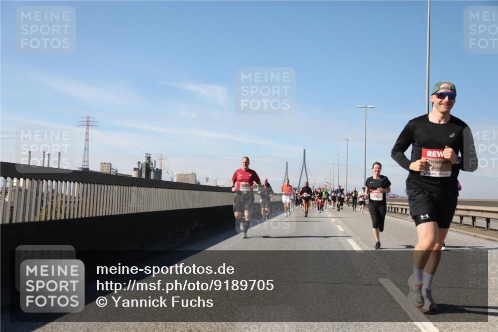 03.10.2025 - Köhlbrandbrückenlauf Yannick Fuchs http://msf.ph/oto/9189705 03.10.2025 11:49:24 Position 3 4494, 1 meine-sportfotos.de