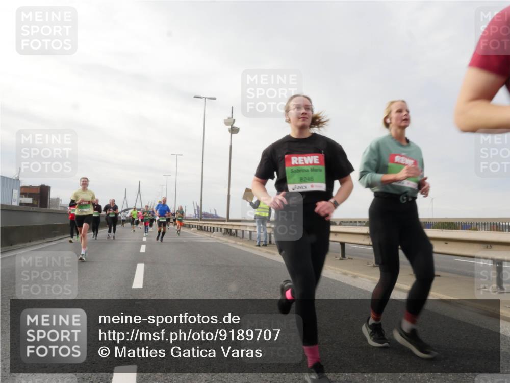 03.10.2025 - Köhlbrandbrückenlauf Matties Gatica Varas http://msf.ph/oto/9189707 03.10.2025 15:59:10 Position 3 8246 meine-sportfotos.de