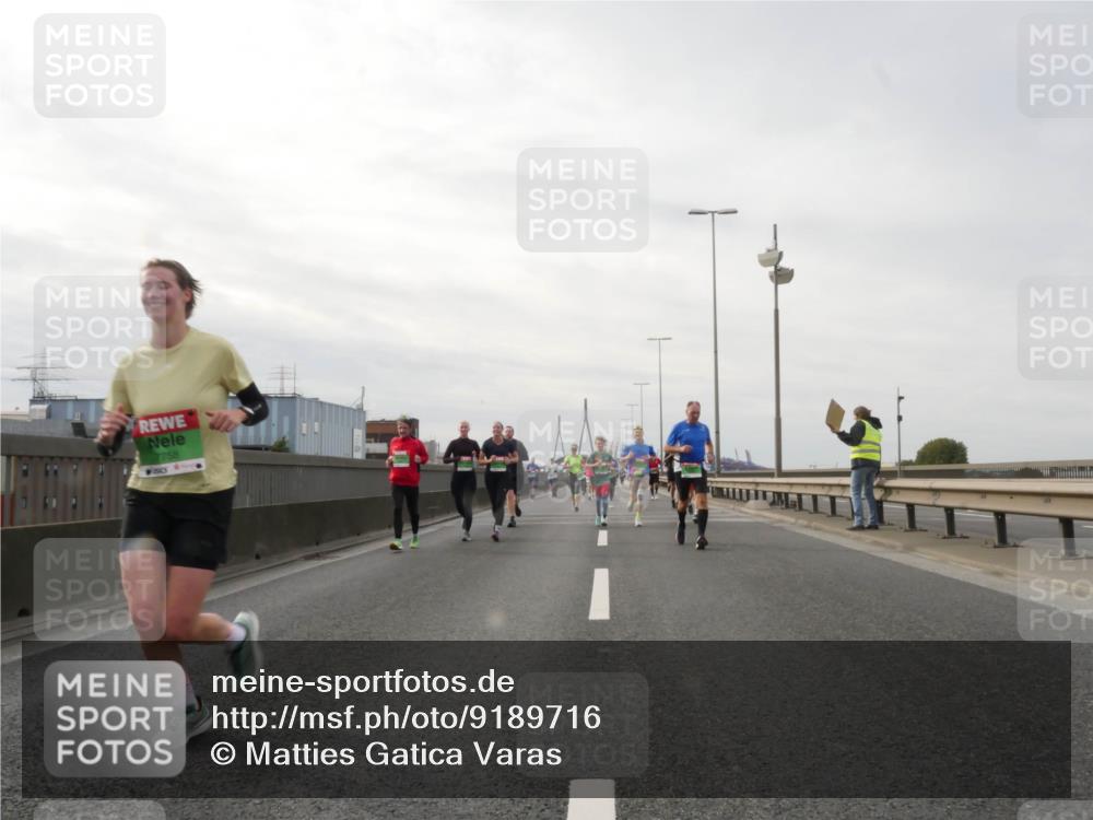 03.10.2025 - Köhlbrandbrückenlauf Matties Gatica Varas http://msf.ph/oto/9189716 03.10.2025 15:59:12 Position 3 7758 meine-sportfotos.de