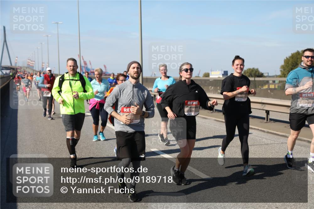 03.10.2025 - Köhlbrandbrückenlauf Yannick Fuchs http://msf.ph/oto/9189718 03.10.2025 12:09:34 Position 3 534, 5301, 5505 meine-sportfotos.de