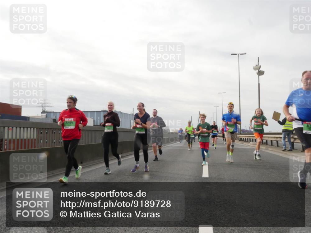 03.10.2025 - Köhlbrandbrückenlauf Matties Gatica Varas http://msf.ph/oto/9189728 03.10.2025 15:59:14 Position 3  meine-sportfotos.de