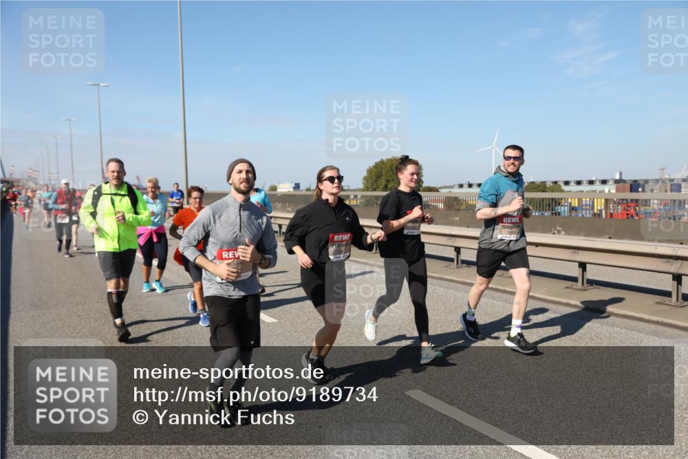 03.10.2025 - Köhlbrandbrückenlauf Yannick Fuchs http://msf.ph/oto/9189734 03.10.2025 12:09:35 Position 3 5505 meine-sportfotos.de