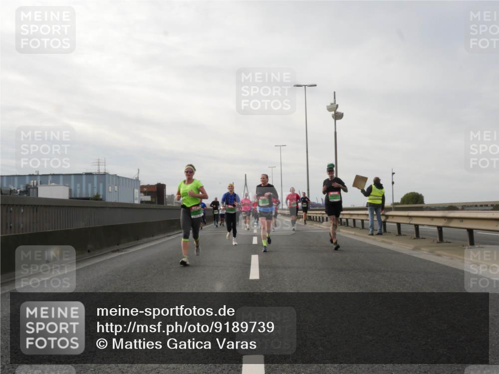 03.10.2025 - Köhlbrandbrückenlauf Matties Gatica Varas http://msf.ph/oto/9189739 03.10.2025 15:59:17 Position 3  meine-sportfotos.de