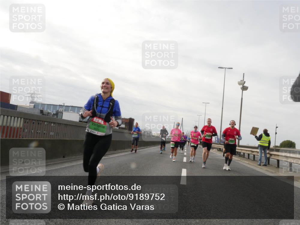 03.10.2025 - Köhlbrandbrückenlauf Matties Gatica Varas http://msf.ph/oto/9189752 03.10.2025 15:59:19 Position 3 8071 meine-sportfotos.de