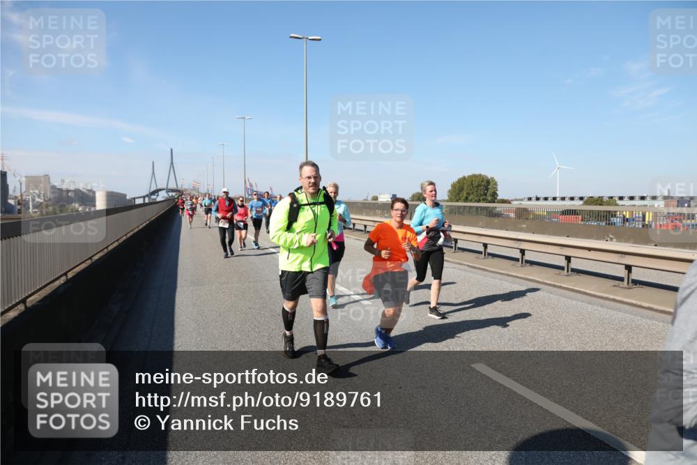 03.10.2025 - Köhlbrandbrückenlauf Yannick Fuchs http://msf.ph/oto/9189761 03.10.2025 12:09:36 Position 3  meine-sportfotos.de