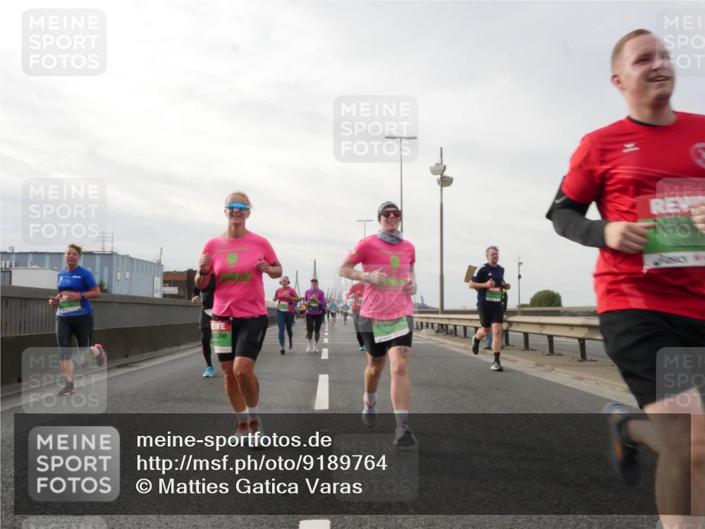 03.10.2025 - Köhlbrandbrückenlauf Matties Gatica Varas http://msf.ph/oto/9189764 03.10.2025 15:59:22 Position 3 9000 meine-sportfotos.de
