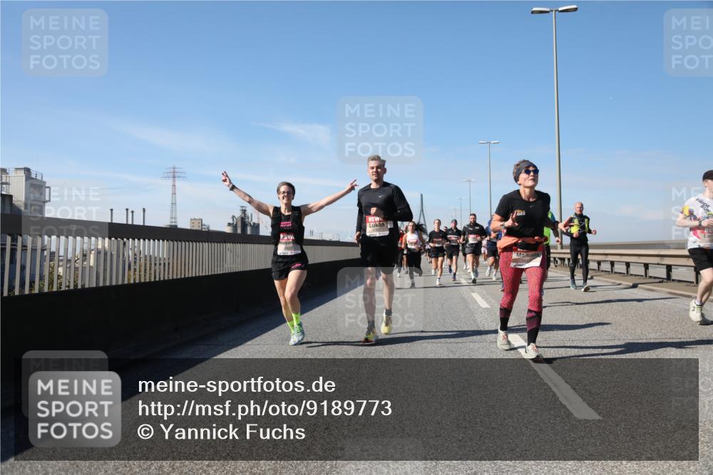 03.10.2025 - Köhlbrandbrückenlauf Yannick Fuchs http://msf.ph/oto/9189773 03.10.2025 11:49:32 Position 3  meine-sportfotos.de
