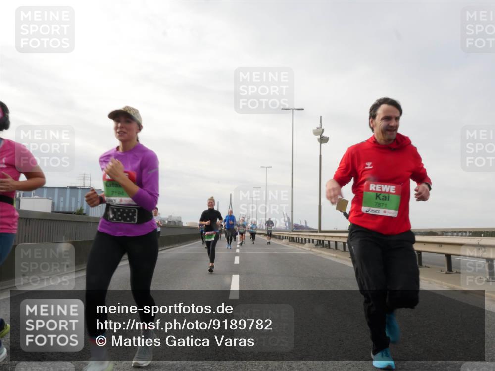 03.10.2025 - Köhlbrandbrückenlauf Matties Gatica Varas http://msf.ph/oto/9189782 03.10.2025 15:59:26 Position 3 7194, 7871 meine-sportfotos.de