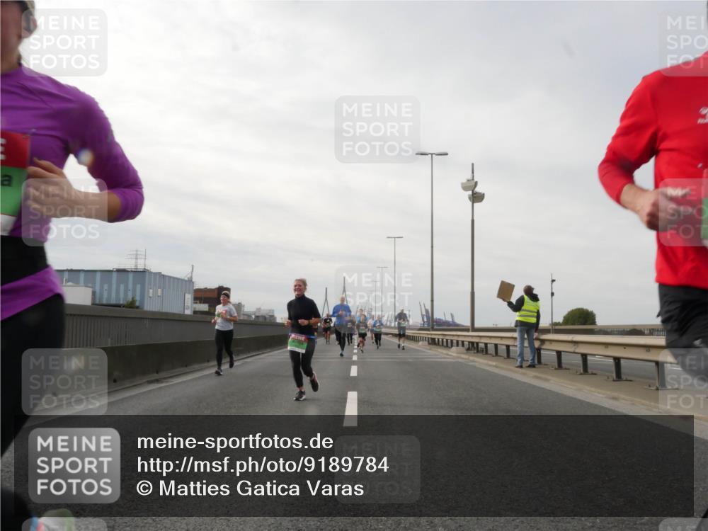 03.10.2025 - Köhlbrandbrückenlauf Matties Gatica Varas http://msf.ph/oto/9189784 03.10.2025 15:59:26 Position 3  meine-sportfotos.de