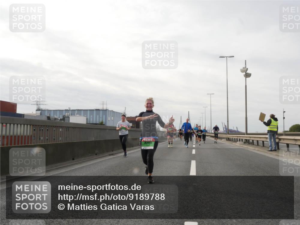 03.10.2025 - Köhlbrandbrückenlauf Matties Gatica Varas http://msf.ph/oto/9189788 03.10.2025 15:59:27 Position 3  meine-sportfotos.de