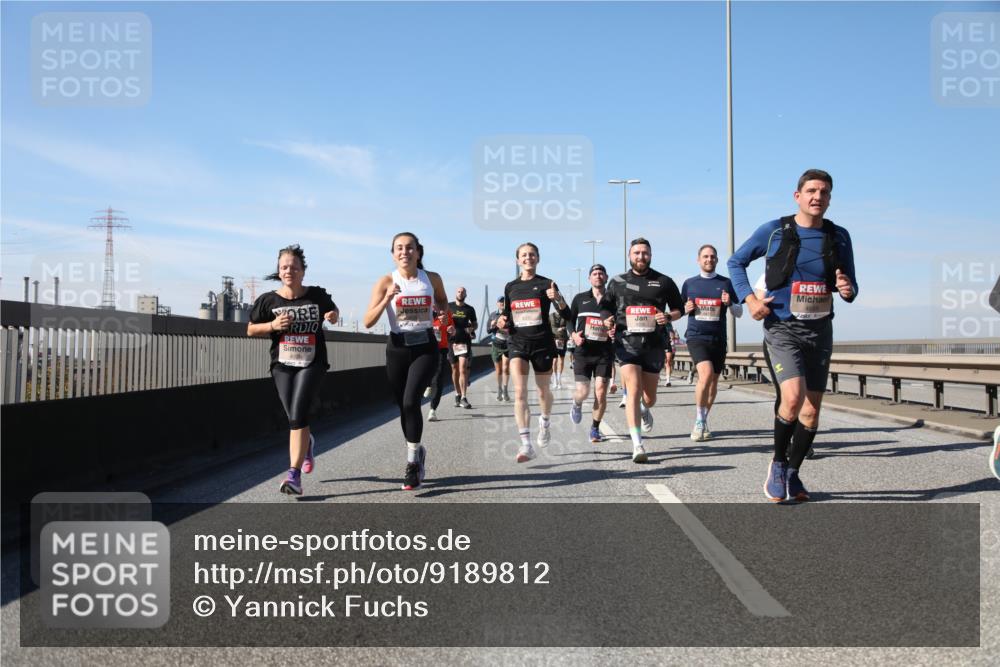 03.10.2025 - Köhlbrandbrückenlauf Yannick Fuchs http://msf.ph/oto/9189812 03.10.2025 11:49:35 Position 3  meine-sportfotos.de