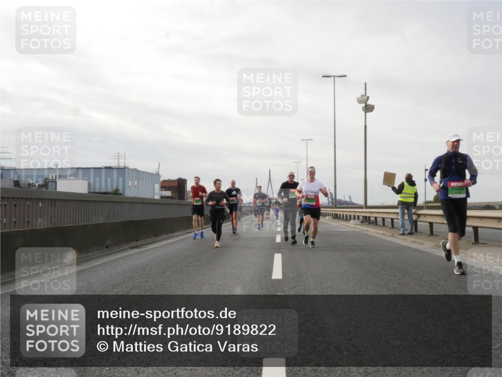 03.10.2025 - Köhlbrandbrückenlauf Matties Gatica Varas http://msf.ph/oto/9189822 03.10.2025 15:59:35 Position 3  meine-sportfotos.de
