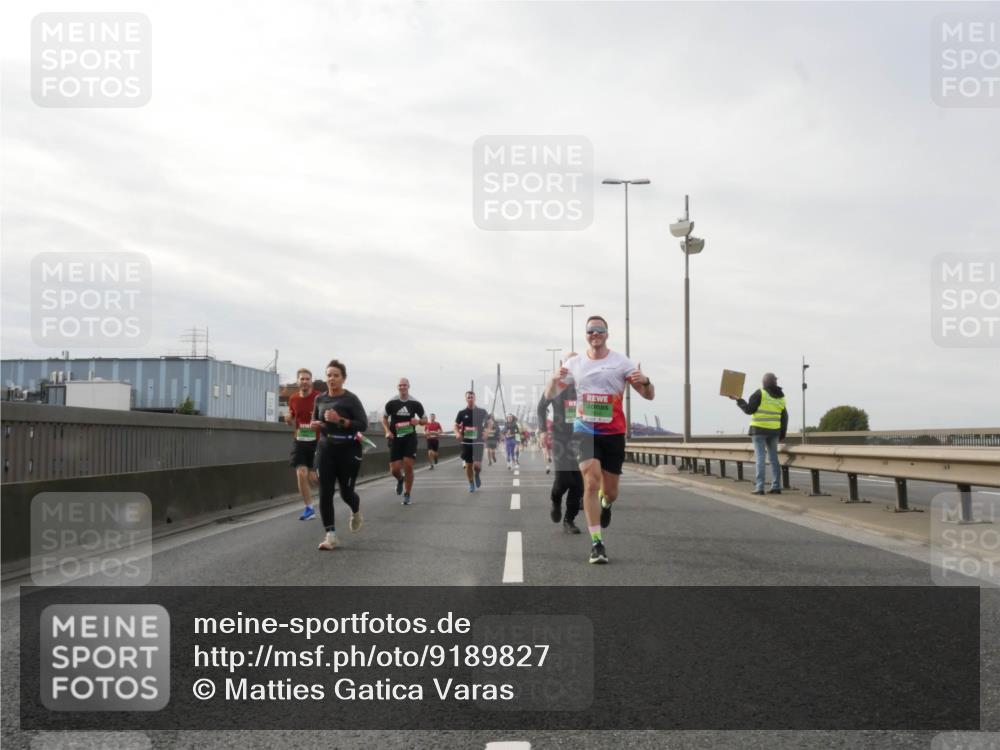 03.10.2025 - Köhlbrandbrückenlauf Matties Gatica Varas http://msf.ph/oto/9189827 03.10.2025 15:59:36 Position 3  meine-sportfotos.de