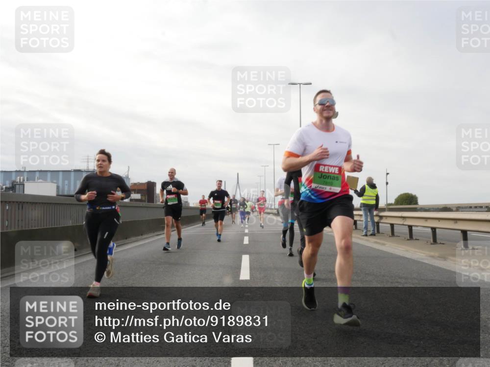 03.10.2025 - Köhlbrandbrückenlauf Matties Gatica Varas http://msf.ph/oto/9189831 03.10.2025 15:59:37 Position 3 7810 meine-sportfotos.de