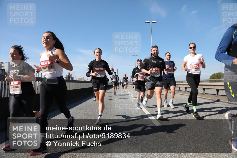 03.10.2025 - Köhlbrandbrückenlauf Yannick Fuchs http://msf.ph/oto/9189834 03.10.2025 11:49:36 Position 3 105, 4026, 4564, 584 meine-sportfotos.de