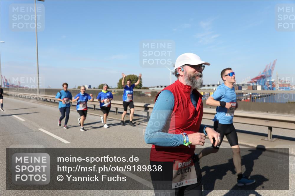 03.10.2025 - Köhlbrandbrückenlauf Yannick Fuchs http://msf.ph/oto/9189838 03.10.2025 12:09:41 Position 3 5057 meine-sportfotos.de