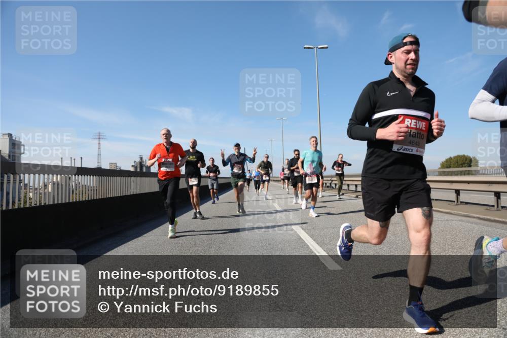 03.10.2025 - Köhlbrandbrückenlauf Yannick Fuchs http://msf.ph/oto/9189855 03.10.2025 11:49:37 Position 3 4643 meine-sportfotos.de
