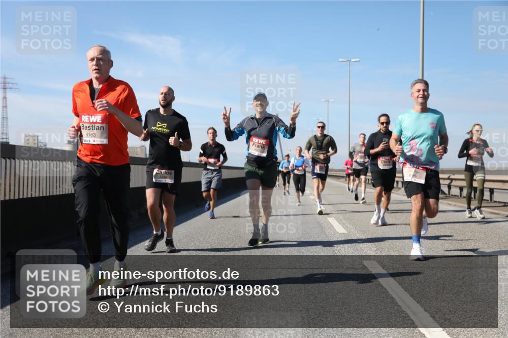 03.10.2025 - Köhlbrandbrückenlauf Yannick Fuchs http://msf.ph/oto/9189863 03.10.2025 11:49:37 Position 3 6163, 4254, 6, 45 meine-sportfotos.de