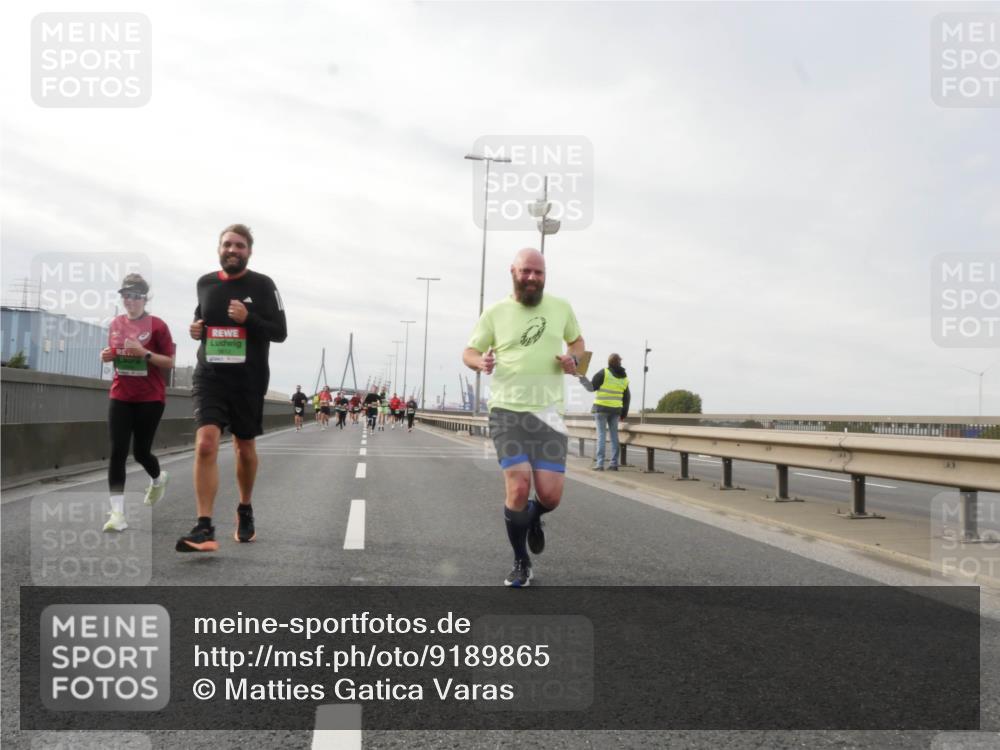 03.10.2025 - Köhlbrandbrückenlauf Matties Gatica Varas http://msf.ph/oto/9189865 03.10.2025 15:59:45 Position 3  meine-sportfotos.de