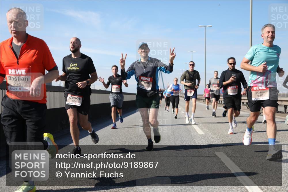 03.10.2025 - Köhlbrandbrückenlauf Yannick Fuchs http://msf.ph/oto/9189867 03.10.2025 11:49:37 Position 3 6163, 4254, 6745, 401 meine-sportfotos.de