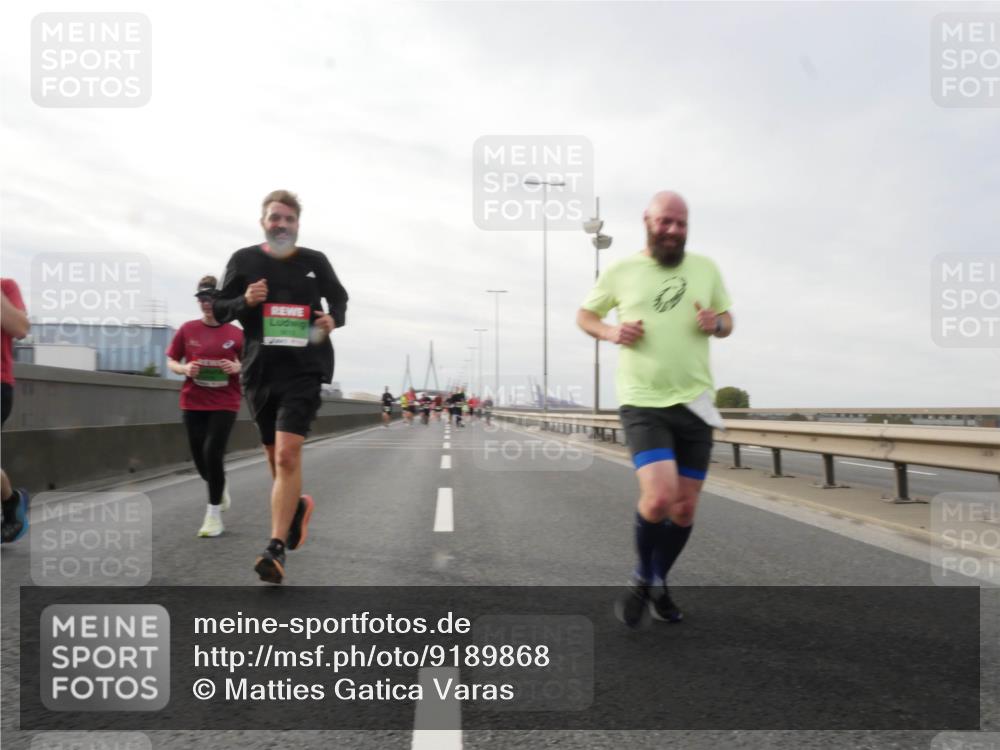 03.10.2025 - Köhlbrandbrückenlauf Matties Gatica Varas http://msf.ph/oto/9189868 03.10.2025 15:59:45 Position 3  meine-sportfotos.de