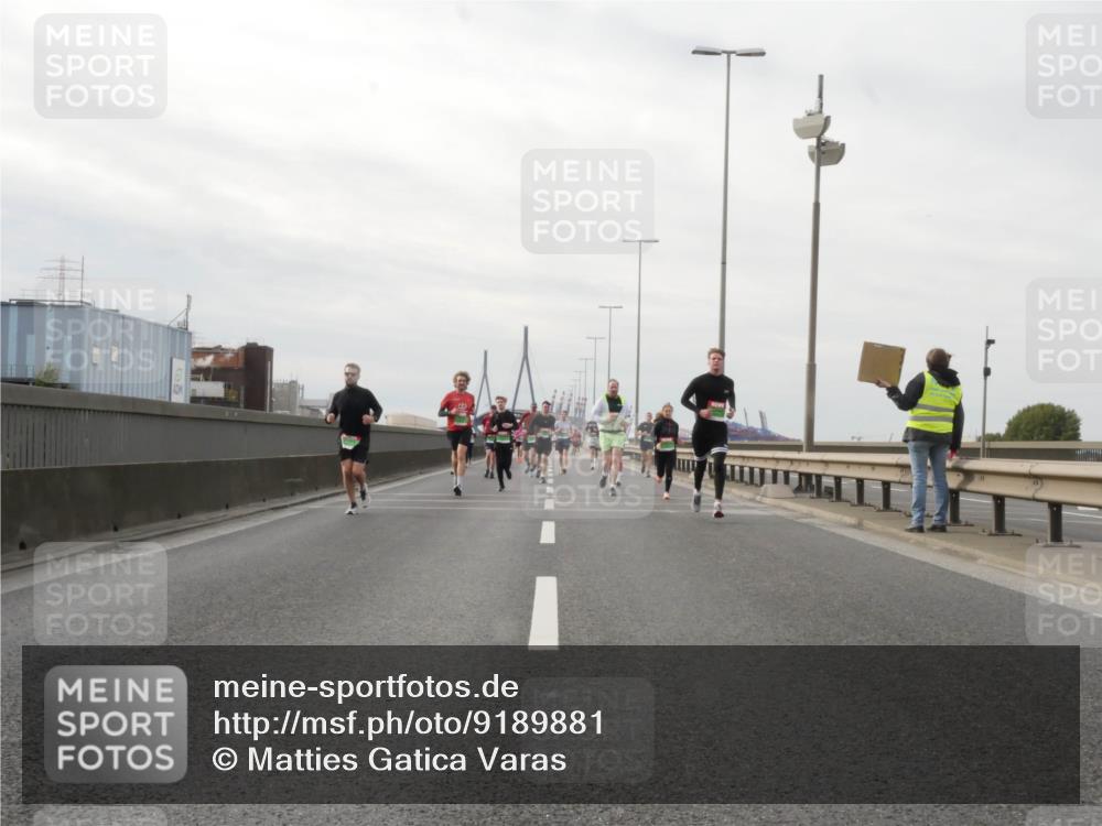 03.10.2025 - Köhlbrandbrückenlauf Matties Gatica Varas http://msf.ph/oto/9189881 03.10.2025 15:59:50 Position 3  meine-sportfotos.de