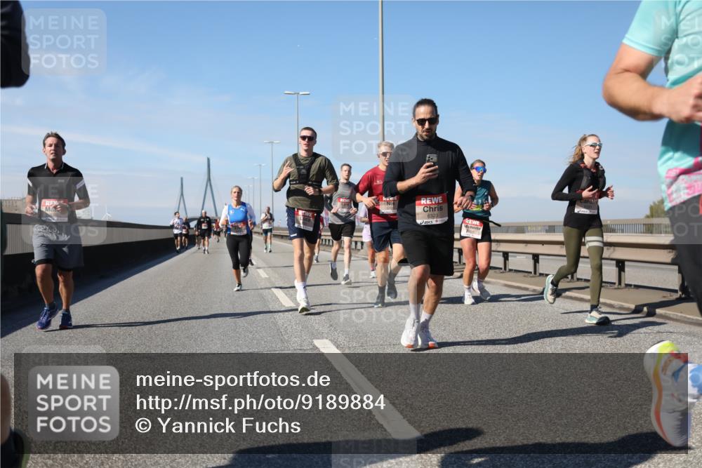 03.10.2025 - Köhlbrandbrückenlauf Yannick Fuchs http://msf.ph/oto/9189884 03.10.2025 11:49:38 Position 3 6323, 25, 015 meine-sportfotos.de
